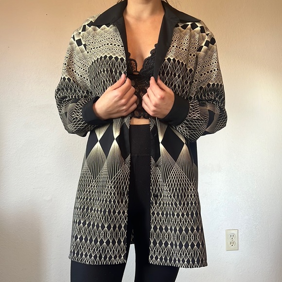 Patterned button down - Picture 2 of 9